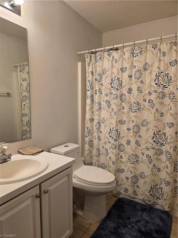 2837 Bridgeport Drive, Winston-salem, NC 27103