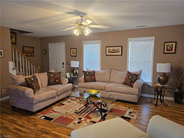 2837 Bridgeport Drive, Winston-salem, NC 27103