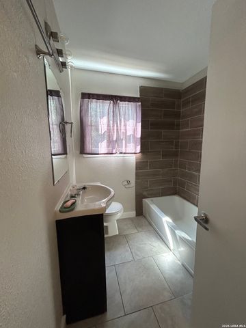 521 GLAMIS AVE, San Antonio, TX 78223