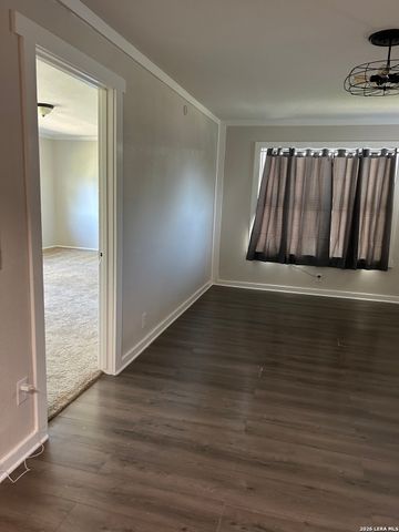 521 GLAMIS AVE, San Antonio, TX 78223