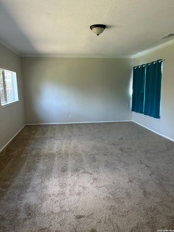 521 GLAMIS AVE, San Antonio, TX 78223