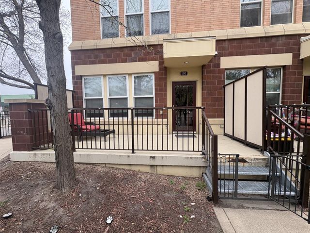 150 E Burnsville Parkway 101, Burnsville, MN 55337