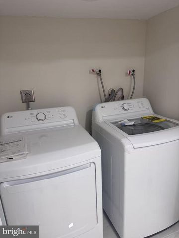 1325 S 54TH ST, Philadelphia, PA 19143