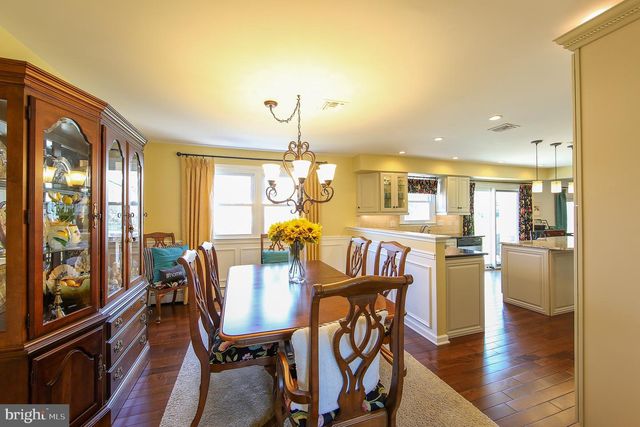 60 DOGWOOD DR, Phoenixville, PA 19460