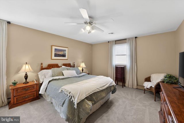 60 DOGWOOD DR, Phoenixville, PA 19460