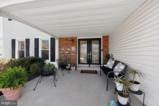 60 DOGWOOD DR, Phoenixville, PA 19460