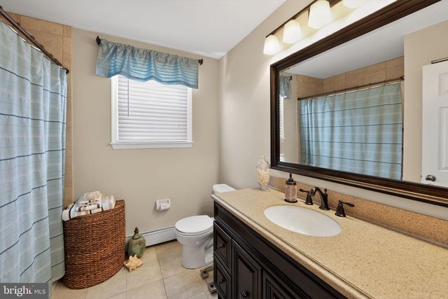 60 DOGWOOD DR, Phoenixville, PA 19460
