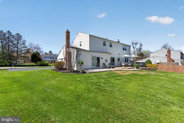 60 DOGWOOD DR, Phoenixville, PA 19460