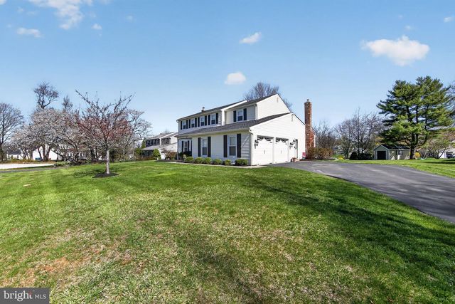 60 DOGWOOD DR, Phoenixville, PA 19460