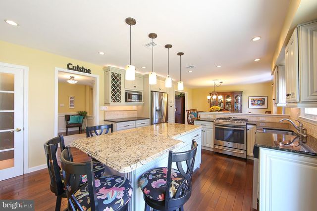 60 DOGWOOD DR, Phoenixville, PA 19460