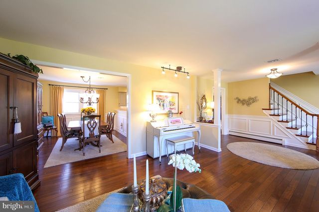 60 DOGWOOD DR, Phoenixville, PA 19460