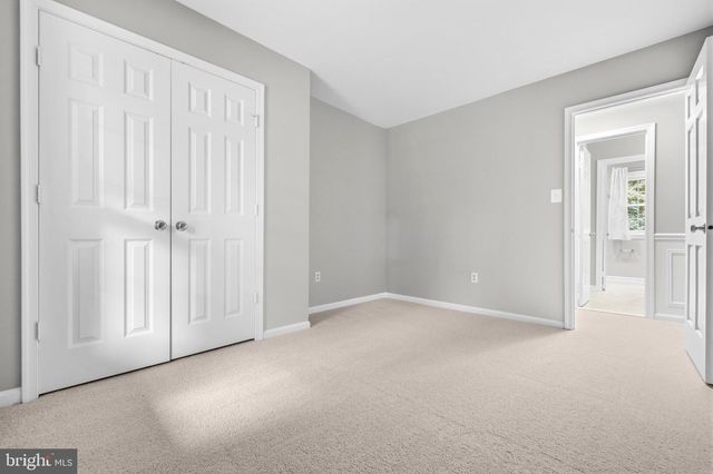 11906 PARADISE LN, Oak Hill, VA 20171
