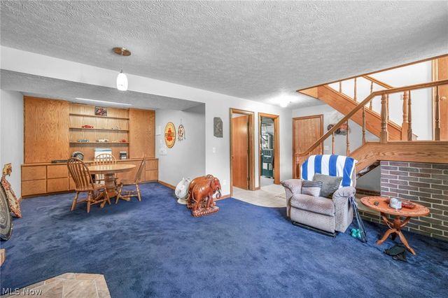 2737 Highline Drive, Mogadore, OH 44260