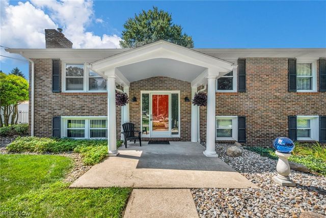 2737 Highline Drive, Mogadore, OH 44260