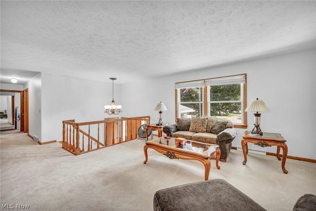 2737 Highline Drive, Mogadore, OH 44260