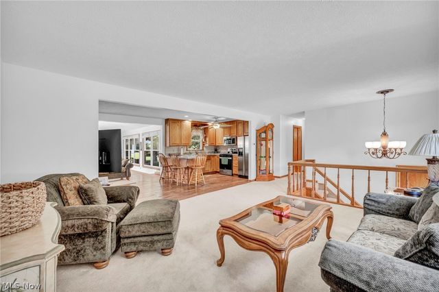 2737 Highline Drive, Mogadore, OH 44260