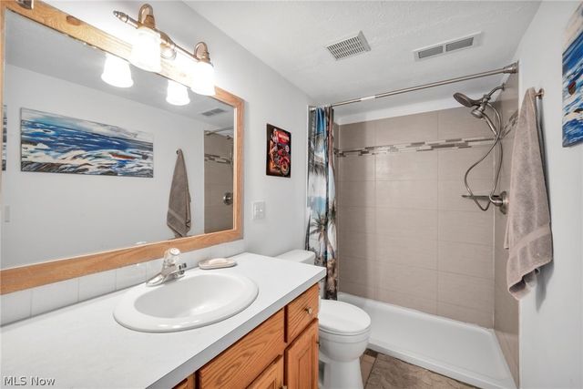 2737 Highline Drive, Mogadore, OH 44260