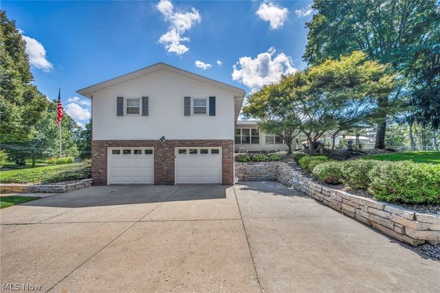 2737 Highline Drive, Mogadore, OH 44260