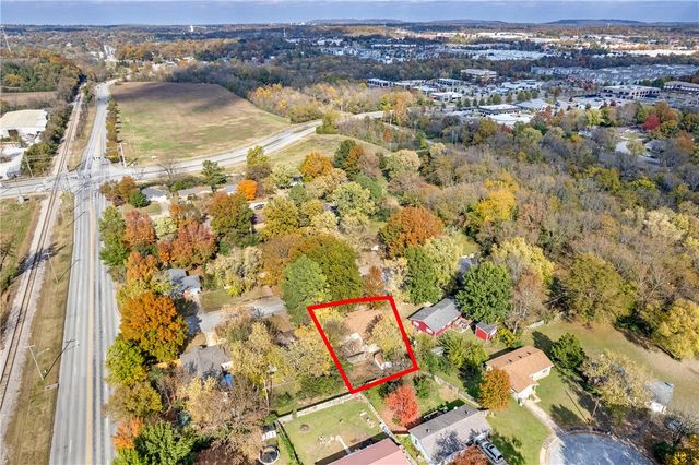 357 W Nightingale Circle, Fayetteville, AR 72704