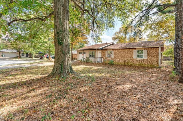 357 W Nightingale Circle, Fayetteville, AR 72704