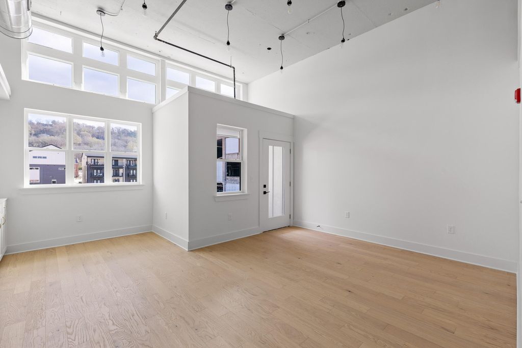 1800 S Watkins Street, Chattanooga, TN 37404