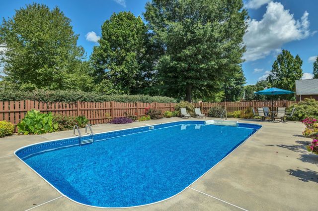 1035 Franklin Heights Dr, Winchester, TN 37398