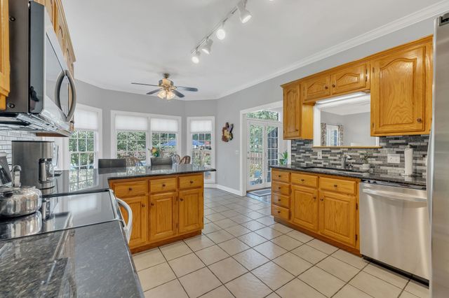 1035 Franklin Heights Dr, Winchester, TN 37398