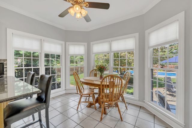 1035 Franklin Heights Dr, Winchester, TN 37398