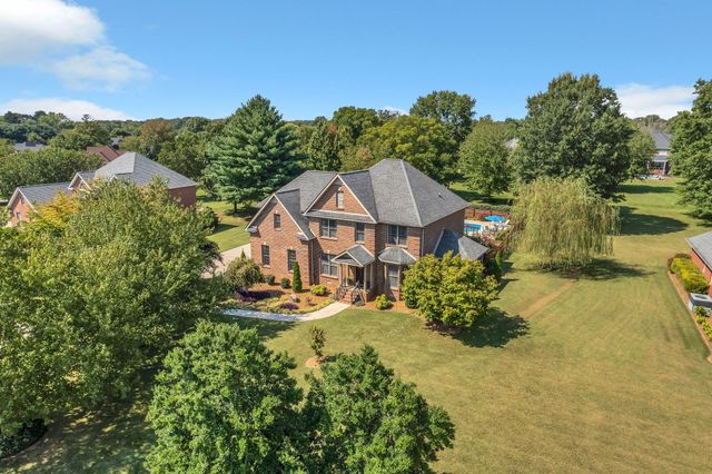 1035 Franklin Heights Dr, Winchester, TN 37398