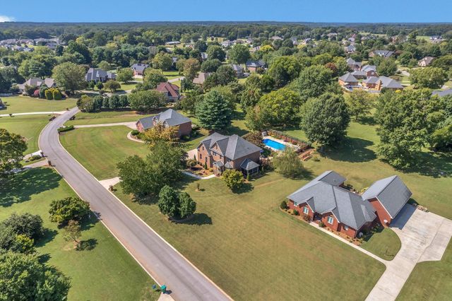1035 Franklin Heights Dr, Winchester, TN 37398