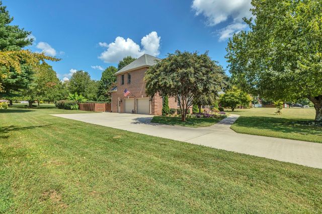 1035 Franklin Heights Dr, Winchester, TN 37398