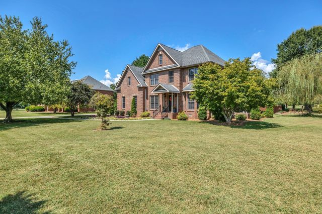 1035 Franklin Heights Dr, Winchester, TN 37398