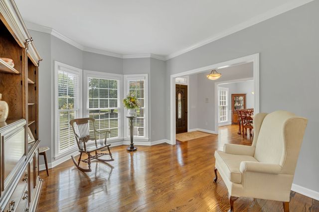 1035 Franklin Heights Dr, Winchester, TN 37398
