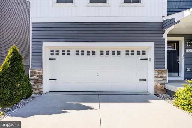 12 BELMONT PLACE, Falling Waters, WV 25419