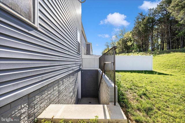 12 BELMONT PLACE, Falling Waters, WV 25419