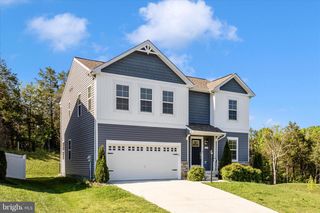12 BELMONT PLACE, Falling Waters, WV 25419