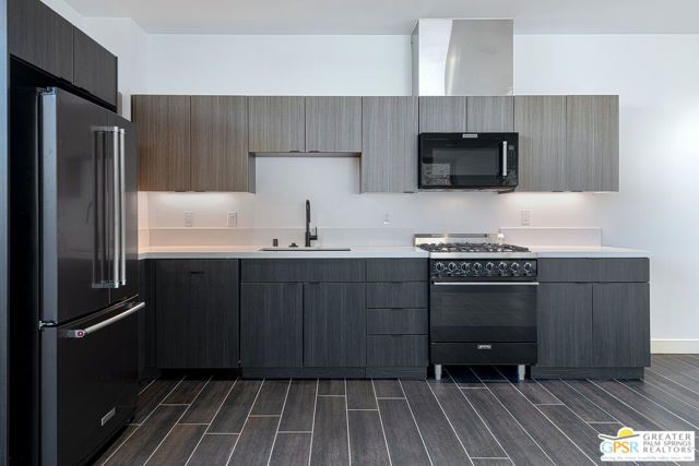 175 N Palm Canyon Drive 215, Palm Springs, CA 92262