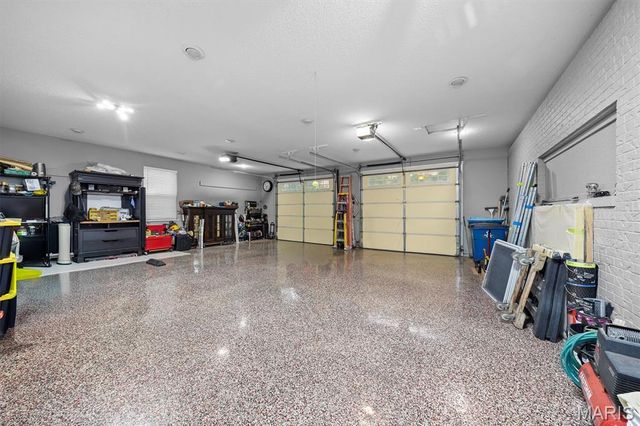 671 Glen Crossing Road, Glen Carbon, IL 62034