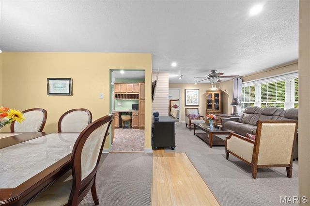 671 Glen Crossing Road, Glen Carbon, IL 62034