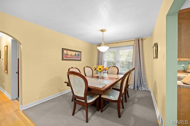 671 Glen Crossing Road, Glen Carbon, IL 62034