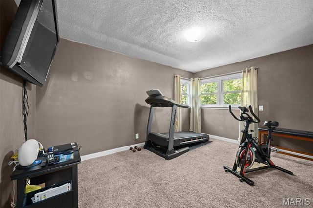 671 Glen Crossing Road, Glen Carbon, IL 62034