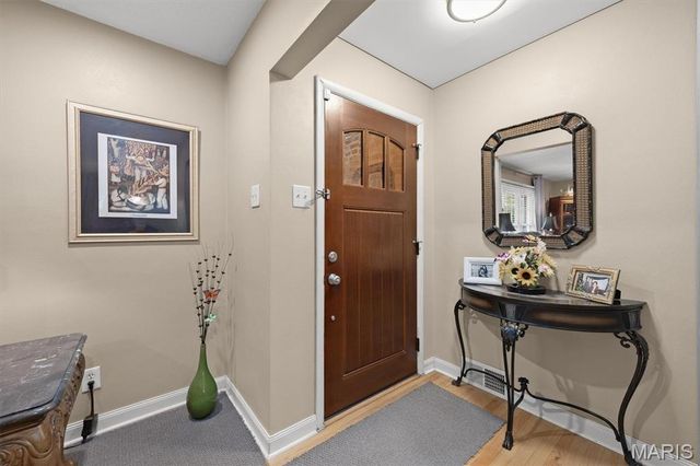 671 Glen Crossing Road, Glen Carbon, IL 62034