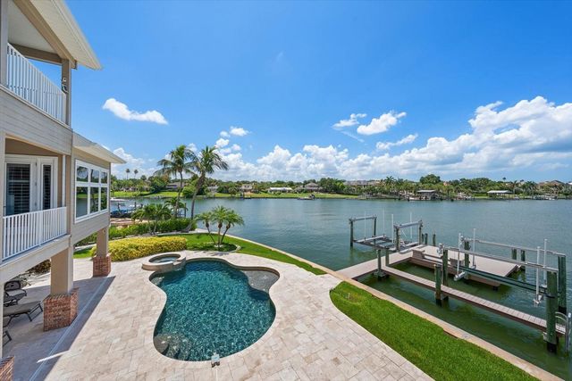 226 POINCIANA LANE, Largo, FL 33770