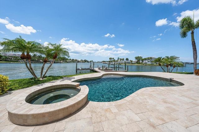 226 POINCIANA LANE, Largo, FL 33770