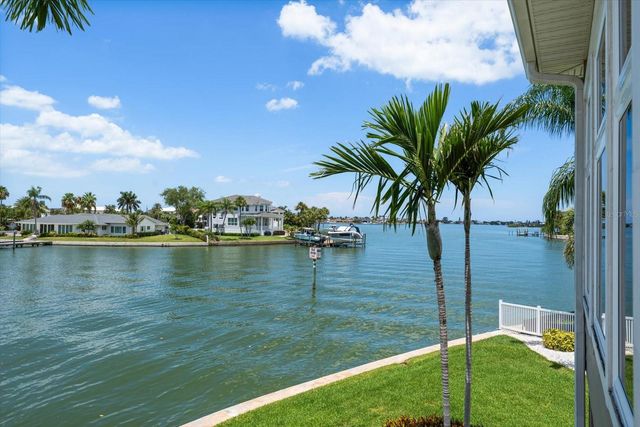 226 POINCIANA LANE, Largo, FL 33770