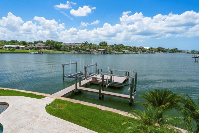 226 POINCIANA LANE, Largo, FL 33770