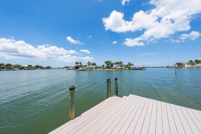 226 POINCIANA LANE, Largo, FL 33770