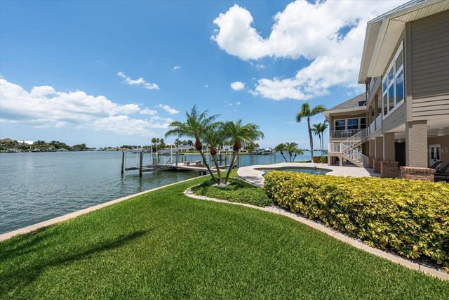 226 POINCIANA LANE, Largo, FL 33770