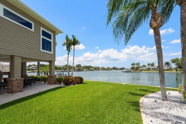 226 POINCIANA LANE, Largo, FL 33770