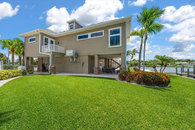 226 POINCIANA LANE, Largo, FL 33770